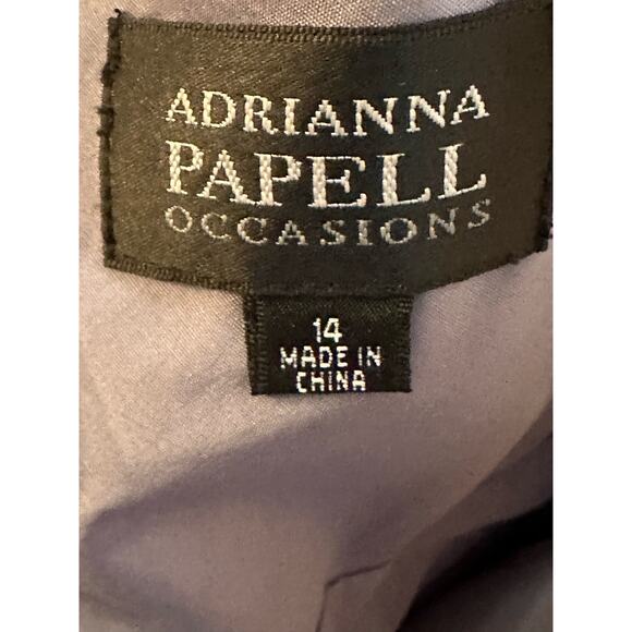 Elegant Gray Lace Dress - Picture 13 of 14